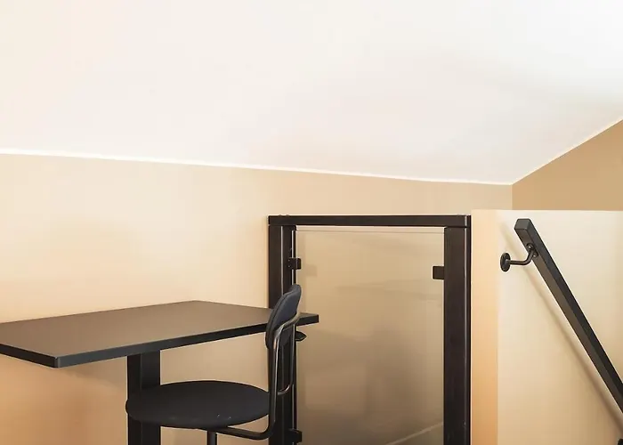 North - Hilltop Gielas