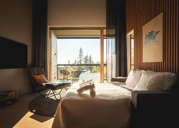 North - Hilltop Gielas *